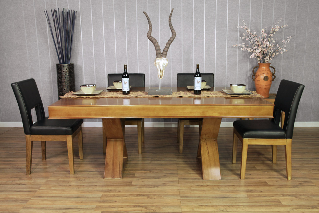 The Helmsley Poker Table - Full Armrest with Dining Top